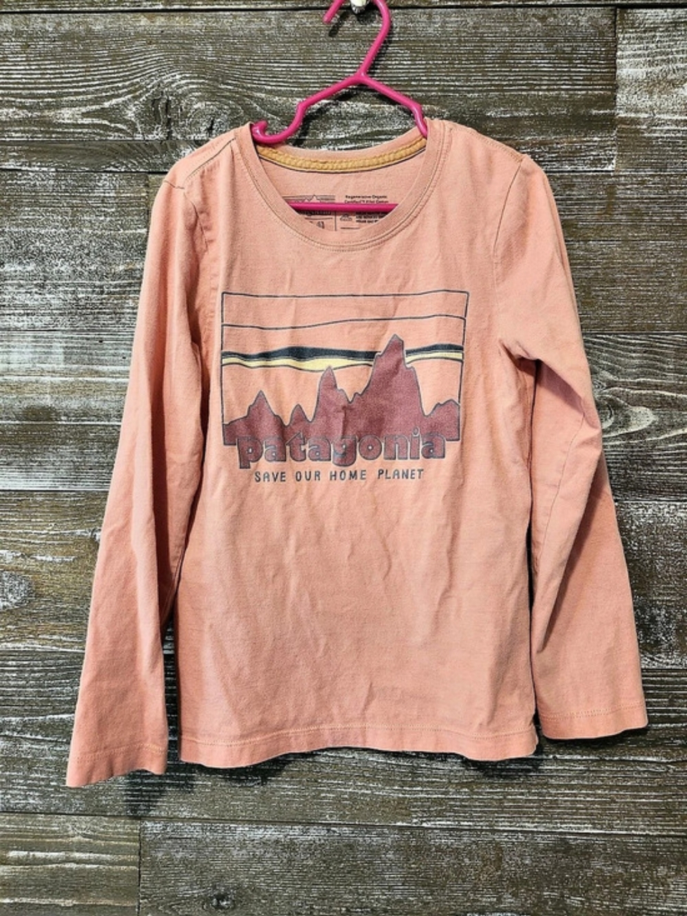 Patagonia Kids' Long-Sleeved Graphic T-Shirt Pink Girls XS (5-6)